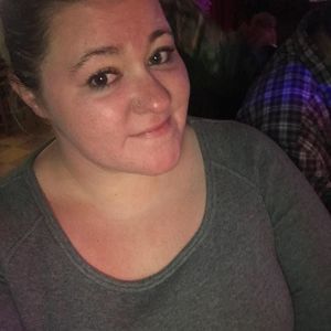 Meet your Posher, Caitlin